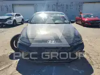 2025 Hyundai Elantra photo