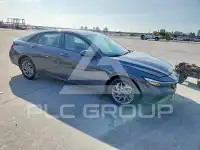 2025 Hyundai Elantra photo