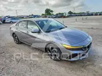 2025 Hyundai Elantra photo