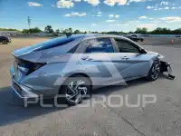 2025 Hyundai Elantra фото