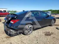 2025 Hyundai Elantra photo