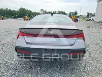 2025 Hyundai Elantra photo