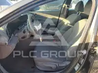 2025 Hyundai Elantra фото