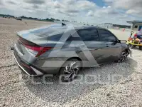 2025 Hyundai Elantra photo