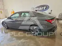 2025 Hyundai Elantra photo