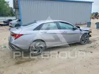 2025 Hyundai Elantra photo