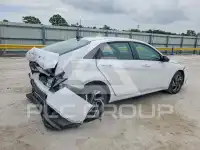 2025 Hyundai Elantra photo