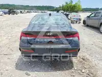 2025 Hyundai Elantra фото