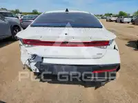 2025 Hyundai Elantra photo