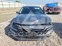 2025 Hyundai Elantra photo