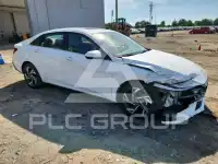 2025 Hyundai Elantra фото