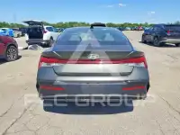 2025 Hyundai Elantra photo