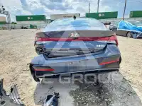 2025 Hyundai Elantra photo