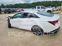 2025 Hyundai Elantra photo