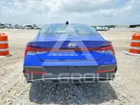 2025 Hyundai Elantra photo