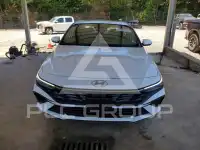 2025 Hyundai Elantra фото