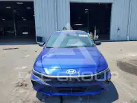 2025 Hyundai Elantra photo