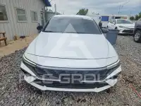 2025 Hyundai Elantra фото