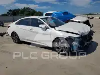 2025 Hyundai Elantra фото