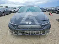 2025 Hyundai Elantra photo