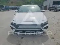 2025 Hyundai Elantra фото