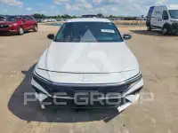 2025 Hyundai Elantra фото