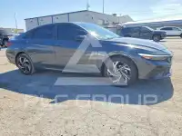 2025 Hyundai Elantra photo