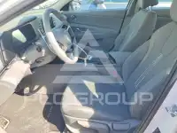 2025 Hyundai Elantra фото