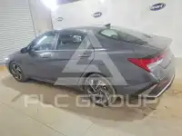 2025 Hyundai Elantra photo