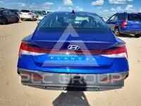 2025 Hyundai Elantra photo