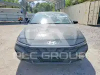 2025 Hyundai Elantra photo