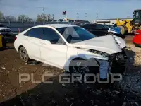 2025 Hyundai Elantra photo
