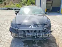 2025 Hyundai Elantra фото
