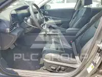 2025 Hyundai Elantra photo