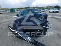 2025 Hyundai Elantra фото