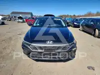 2025 Hyundai Elantra фото