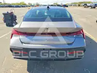 2025 Hyundai Elantra photo