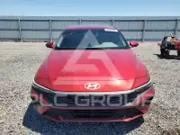 2025 Hyundai Elantra фото