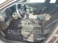 2025 Hyundai Elantra photo