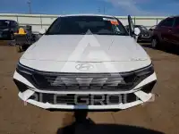 2025 Hyundai Elantra photo