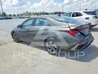 2025 Hyundai Elantra photo
