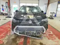 2025 Volkswagen Taos photo