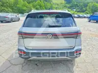 2025 Volkswagen Taos photo