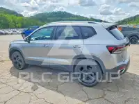 2025 Volkswagen Taos photo