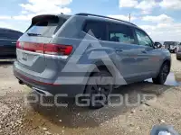 2025 Volkswagen Atlas photo