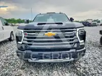 2026 Chevrolet Silverado photo