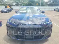2026 BMW 740 photo