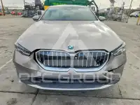 2026 BMW 530 photo