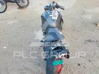 2026 Suzuki GSX-R750 фото