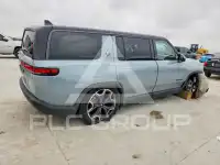2026 Rivian R1S photo